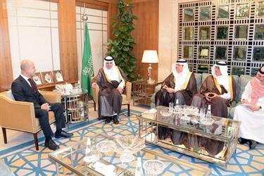 وزير الخارجية يستقبل سفيري الإمارات ولبنان لدى المملكة وزير الخارجية يستقبل سفيري الإمارات ولبنان لدى المملكة
